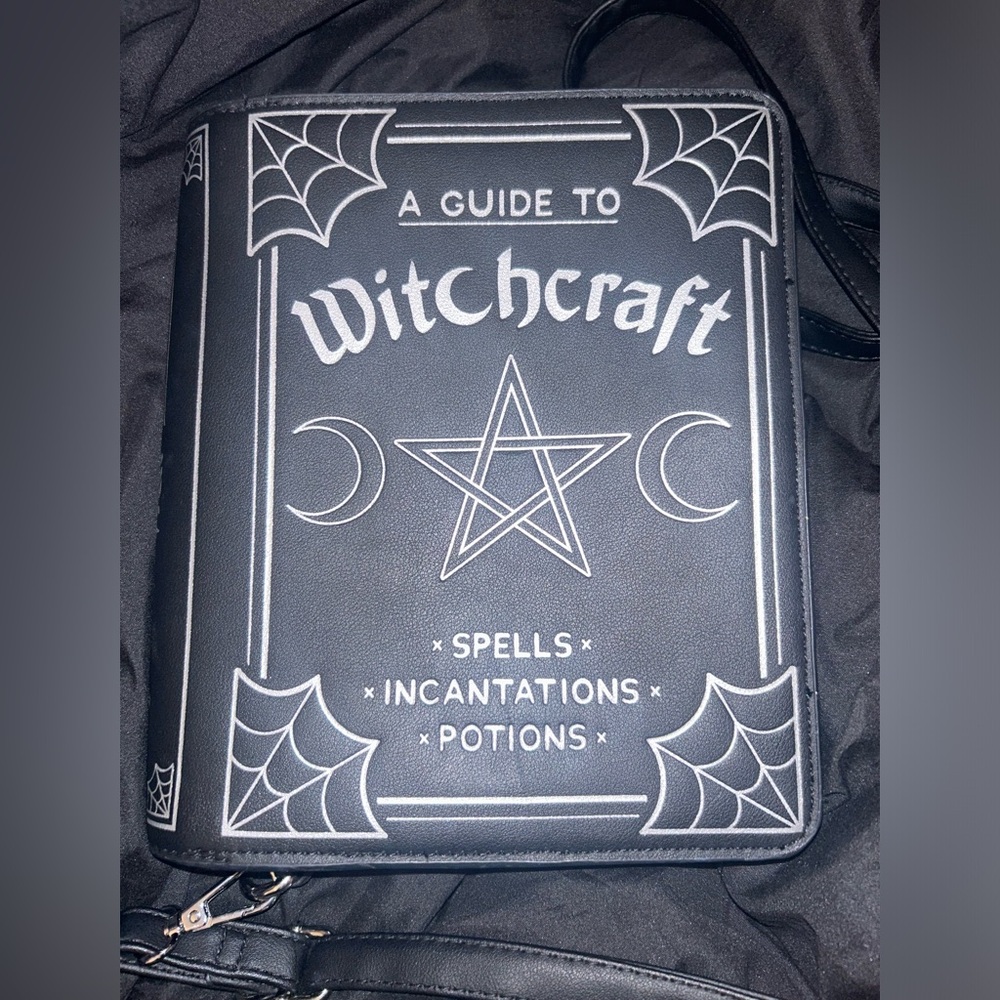 Mad Engine - A Guide to Witchcraft Crossbody Purse
